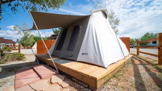 Funstays Glamping Setup Tent In Rv Park #1 Ok-T1 모아브 외부 사진